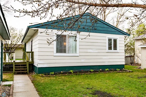 323 6TH AVE, Mapleton, ND 58059