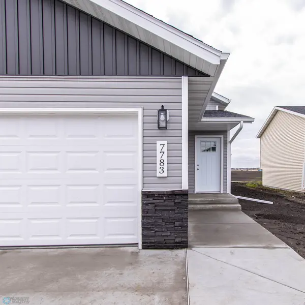 6434 83rd AVE S, Fargo, ND 58047