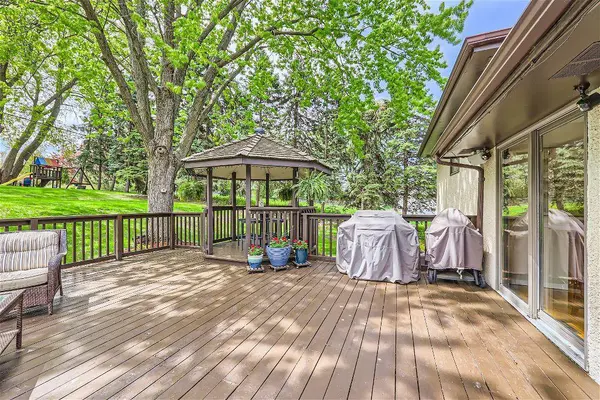 1314 Hillcrest DR NE, Fridley, MN 55432