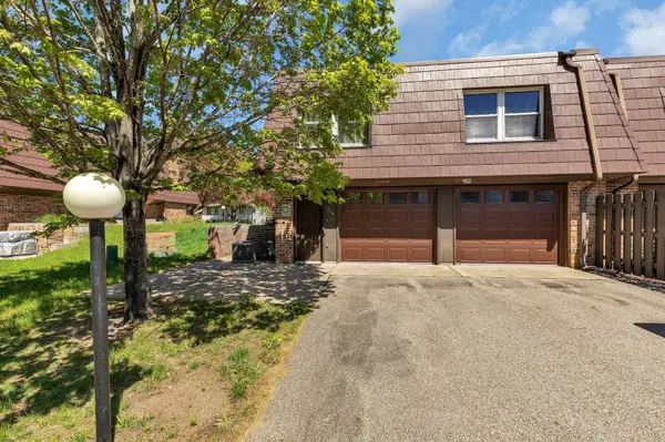 34 Greenstone LN, Waite Park, MN 56387