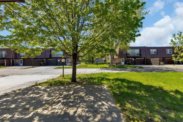 34 Greenstone LN, Waite Park, MN 56387