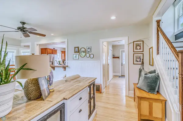 425 6th ST S, Moorhead, MN 56560