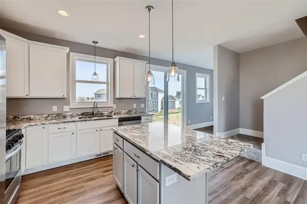 2102 Coneflower PT, Buffalo, MN 55313
