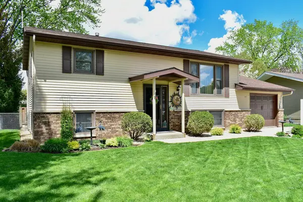 1367 Crocus CIR, Winona, MN 55987
