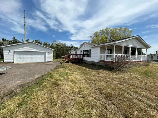 402 Rosabelle CT, Grasston, MN 55030