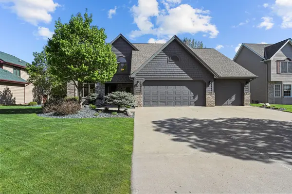 42 Indian Hills DR, Circle Pines, MN 55014