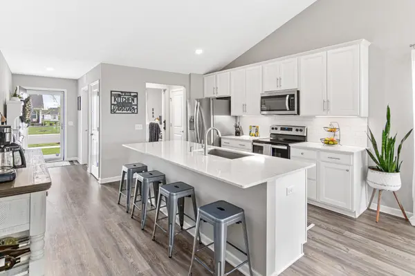 1349 Eugenia WAY, Waconia, MN 55387