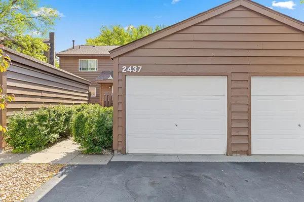 2437 Crestwood DR, North Saint Paul, MN 55109