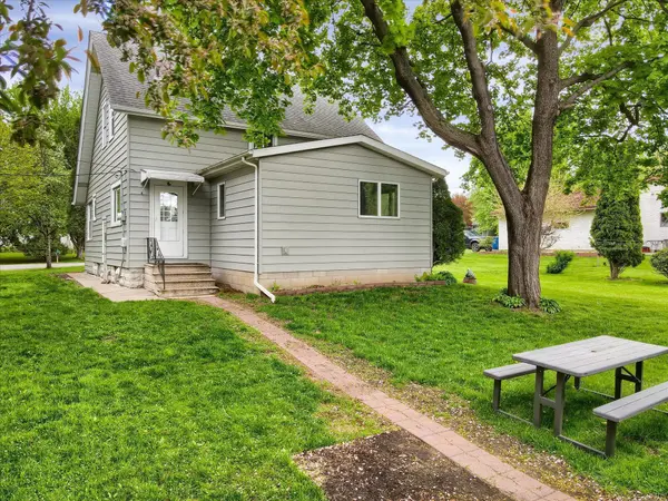 499 5th AVE, Newport, MN 55055