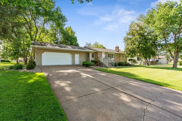 620 3rd AVE NE, Milaca, MN 56353