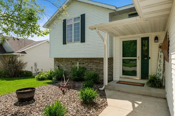1215 Jadden LN SE, Owatonna, MN 55060