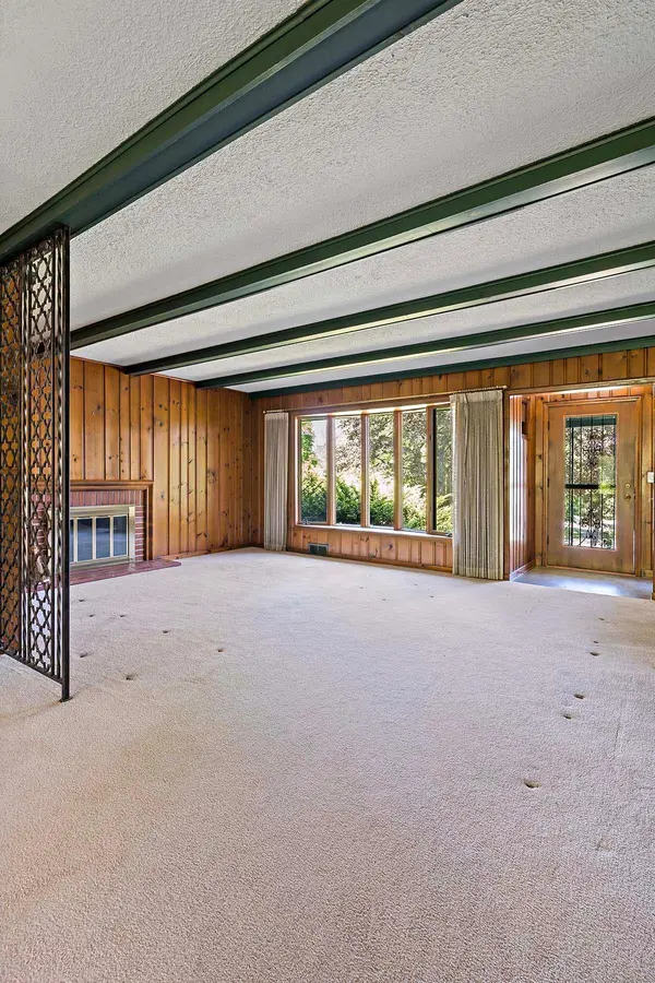 3930 Cottage LN, Minnetonka, MN 55305