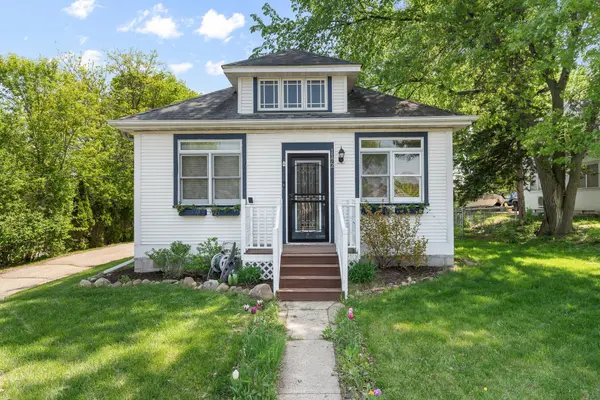 1172 Charlton ST, West Saint Paul, MN 55118