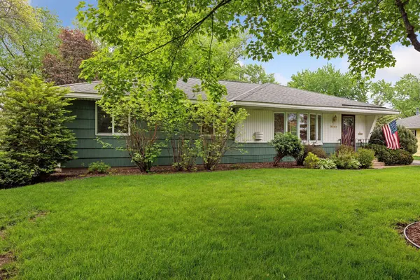 8201 Zenith AVE S, Bloomington, MN 55431