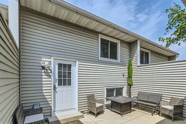 7049 146th Street CT, Apple Valley, MN 55124