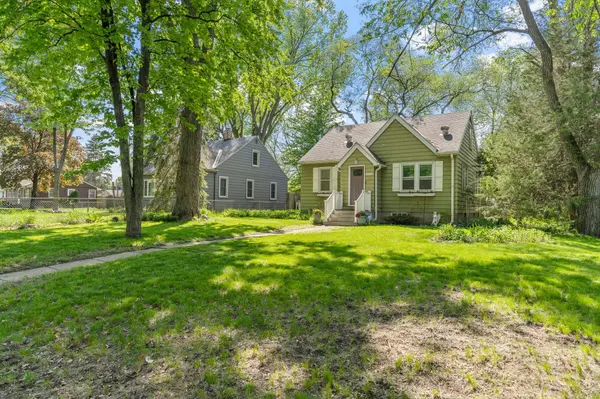 4721 Lakeview AVE N, Brooklyn Center, MN 55429