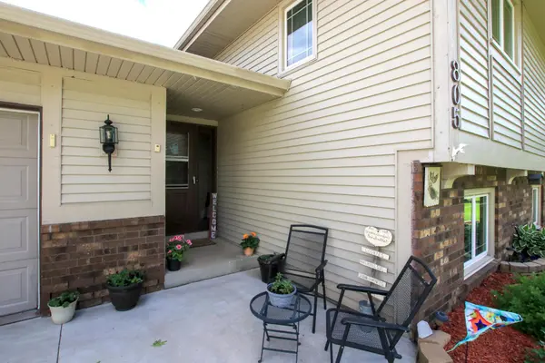 805 W 6th ST, Litchfield, MN 55355