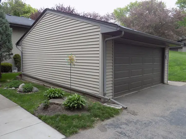 4442 Arden View CT, Arden Hills, MN 55112