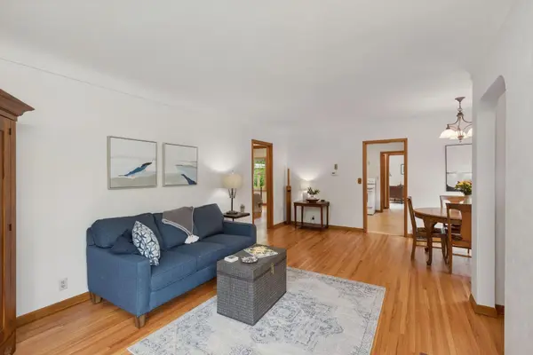 147 Juniper ST, Mahtomedi, MN 55115