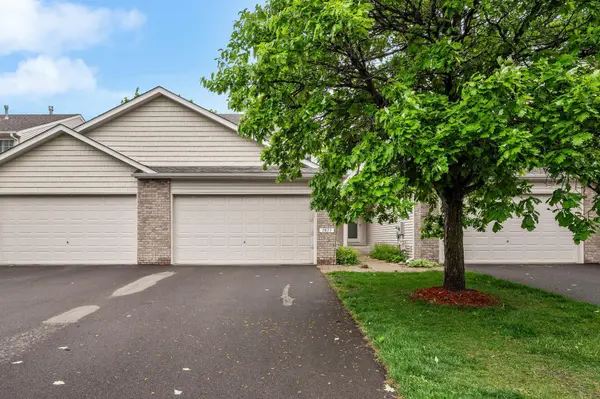 7877 Garland LN N, Maple Grove, MN 55311