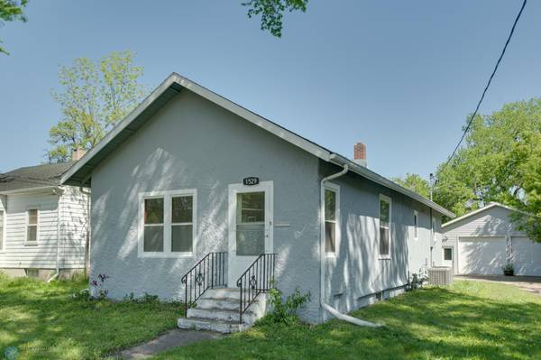 1529 2nd AVE S, Fargo, ND 58103