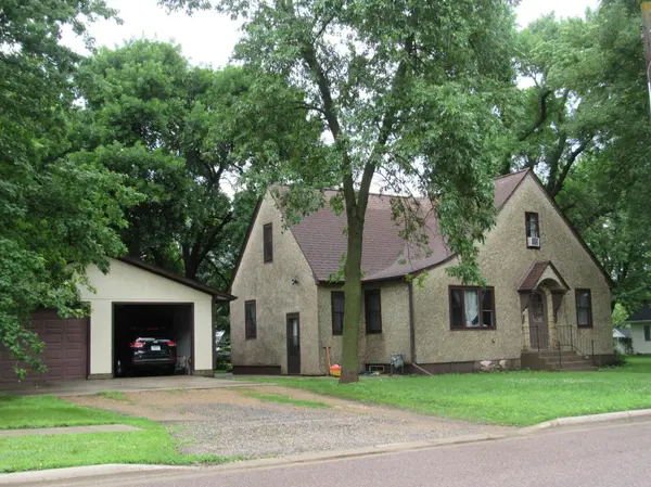 690 2nd AVE,  Brewster,  MN 56119