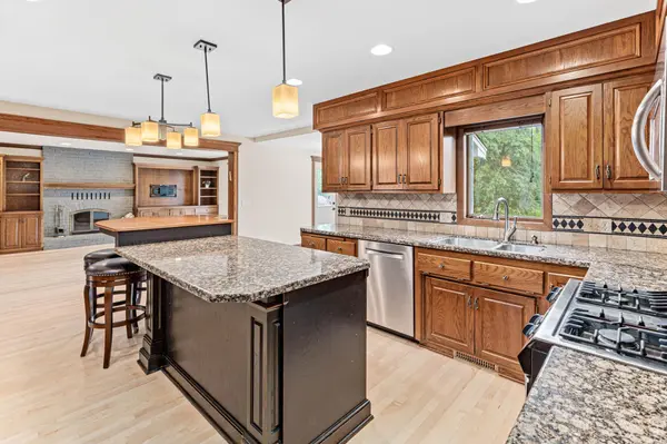4595 Weston LN N, Plymouth, MN 55446