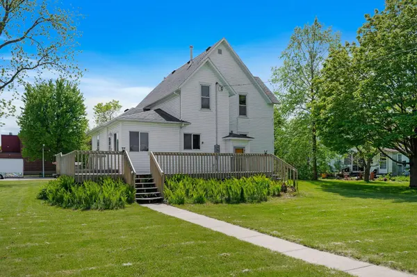 132 2nd ST NW, Blooming Prairie, MN 55917