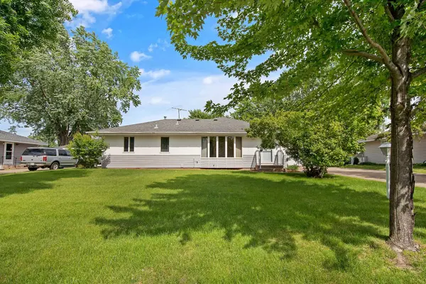 11127 Bittersweet ST NW, Coon Rapids, MN 55433