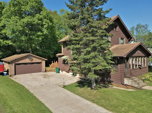 305 Lakeview BLVD, Coleraine, MN 55722