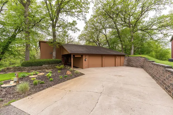 23492 Oakview Heights DR, Aurdal Twp, MN 56537