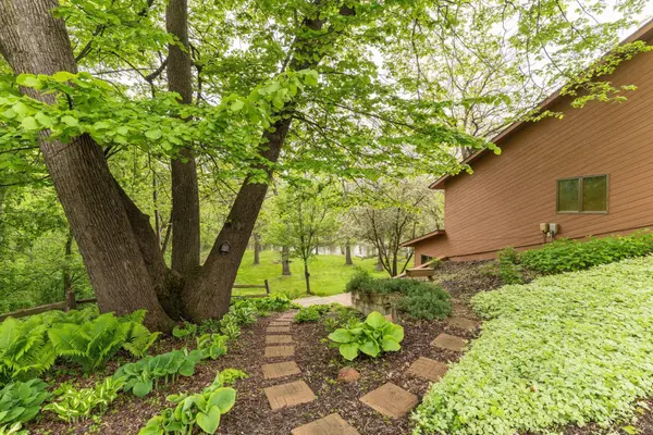 23492 Oakview Heights DR, Aurdal Twp, MN 56537