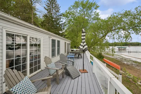 12000 Mentzer TRL, Lindstrom, MN 55045