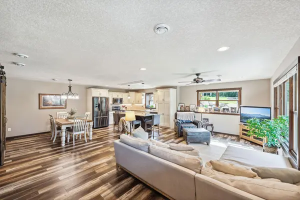 8910 Ingram AVE NW, Annandale, MN 55302