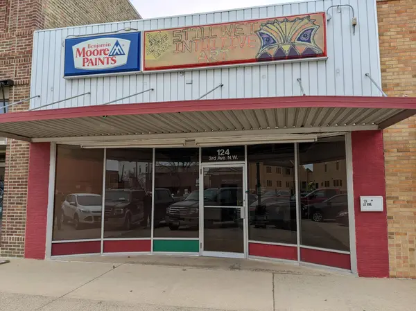 124 3rd AVE NW,  Austin,  MN 55912