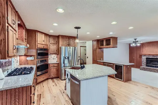 9885 Upper 173rd CT W, Lakeville, MN 55044