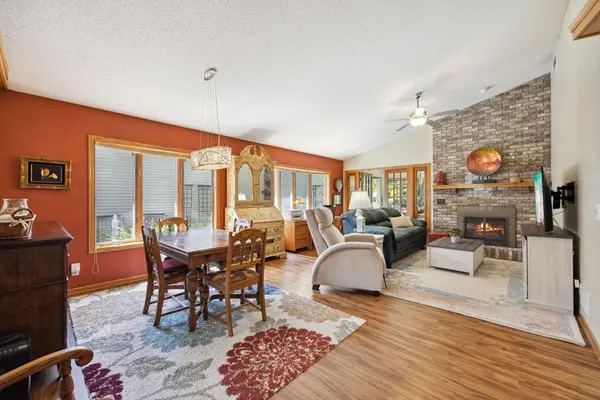 5725 Heather Ridge DR, Shoreview, MN 55126