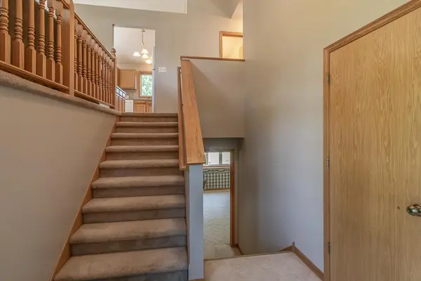 101 Torrey Pines DR, Mankato, MN 56001