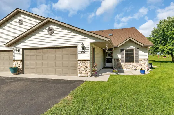 810 11th AVE NE, Milaca, MN 56353