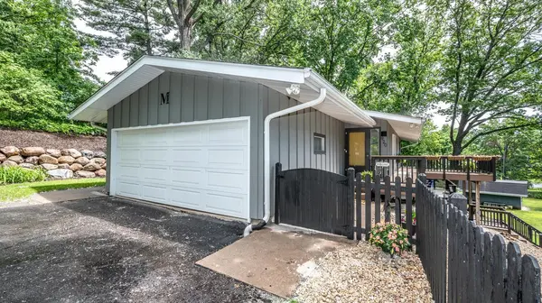 920 85th LN NW, Coon Rapids, MN 55433