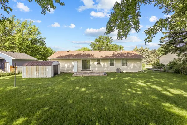 15500 Dresden TRL, Apple Valley, MN 55124