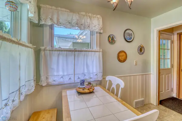 1907 6th ST S, Moorhead, MN 56560