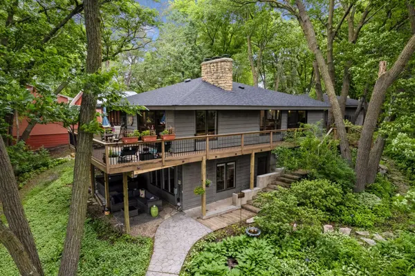 24306 E Cedar Lake DR, Cedar Lake Twp, MN 56071