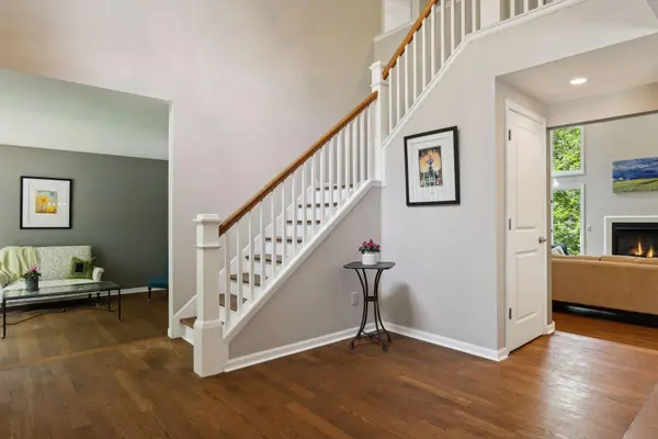 591 Warner AVE S, Mahtomedi, MN 55115