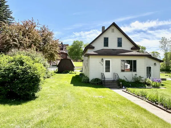 208 Gayley AVE, Coleraine, MN 55722