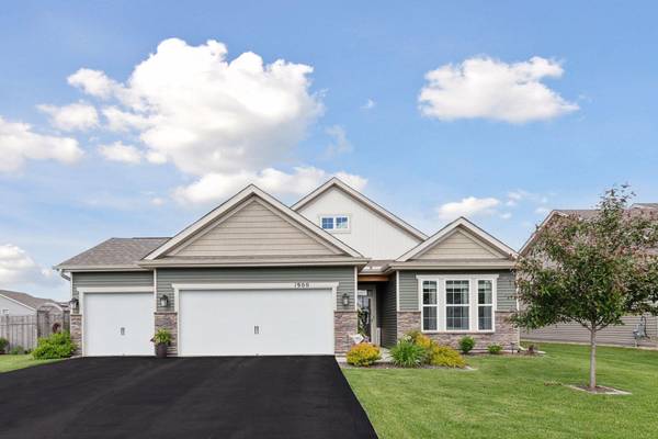 1900 Meridian Curve, Carver, MN 55315