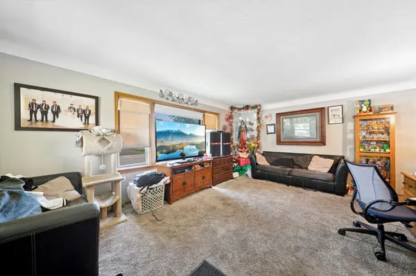 2072 Mohawk AVE, Saint Paul, MN 55119