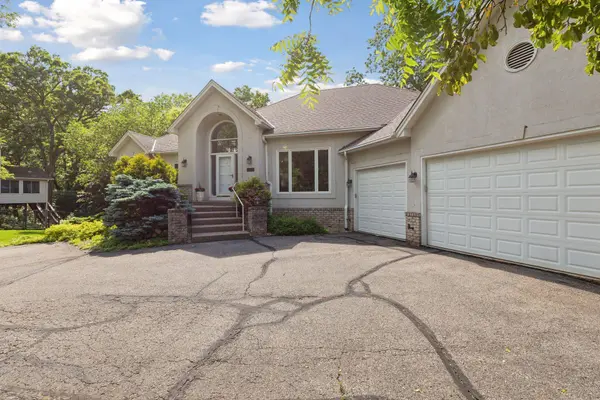 14864 Richards DR W, Minnetonka, MN 55345