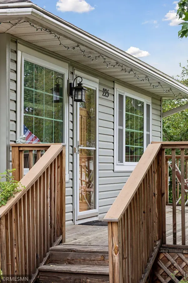 225 Baldwin DR, Circle Pines, MN 55014