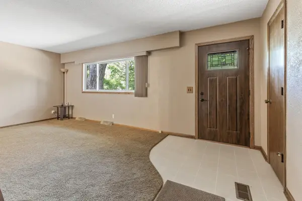 8977 Dunlap AVE, Lexington, MN 55014